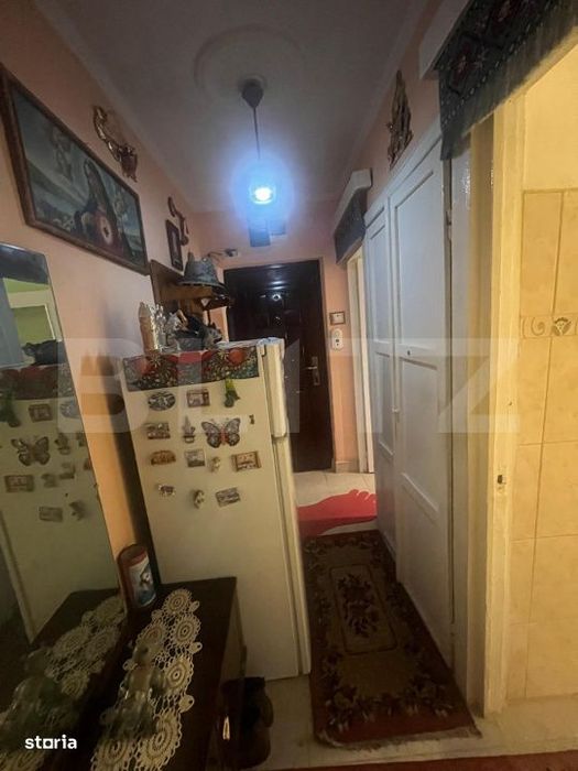 Apartament de vanzare, etaj 1, 35 mp, zona Nufarul