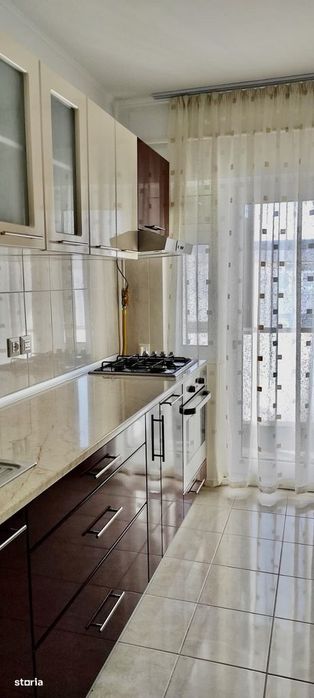 Apartament 3 Camere + 2 Băi – Centrală, Renovat Integral, Drăgășani
