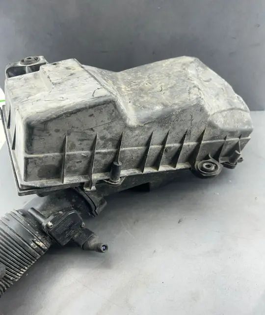 Carcasa filtru aer 1J0129607D 1J0129607D Volkswagen VW Golf 2002