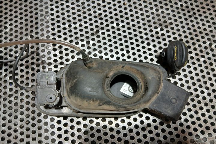 Usita rezervor 5C6810773H 5G9809999 5C6810773H 5G9809999 Volkswagen V