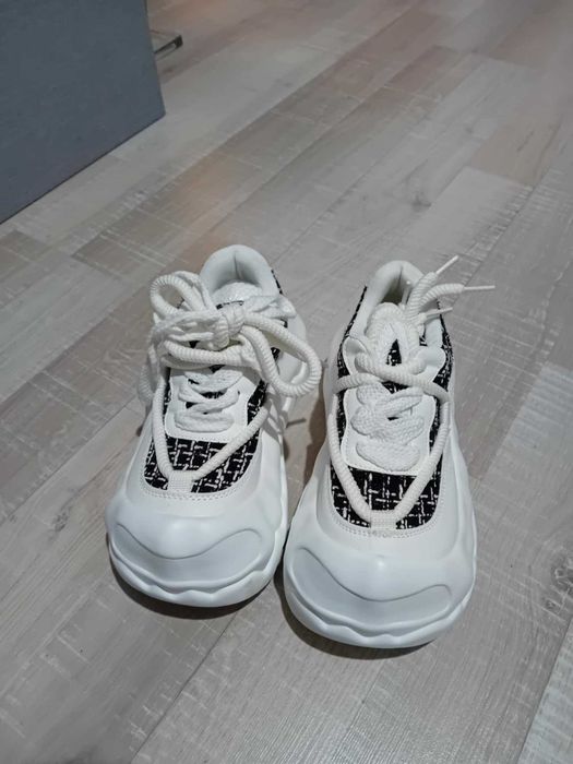 Спортни обувки/маратонки