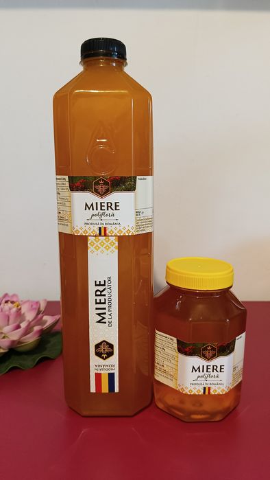 Miere de albine din stupină proprie.
