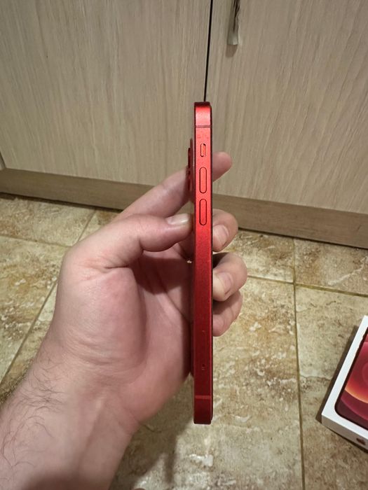 Продам айфон/iphone 12