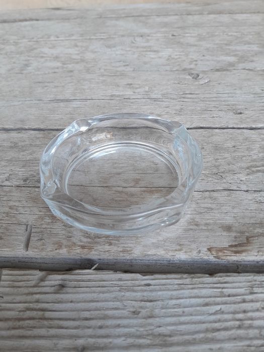 Продам разную стеклянную посуду