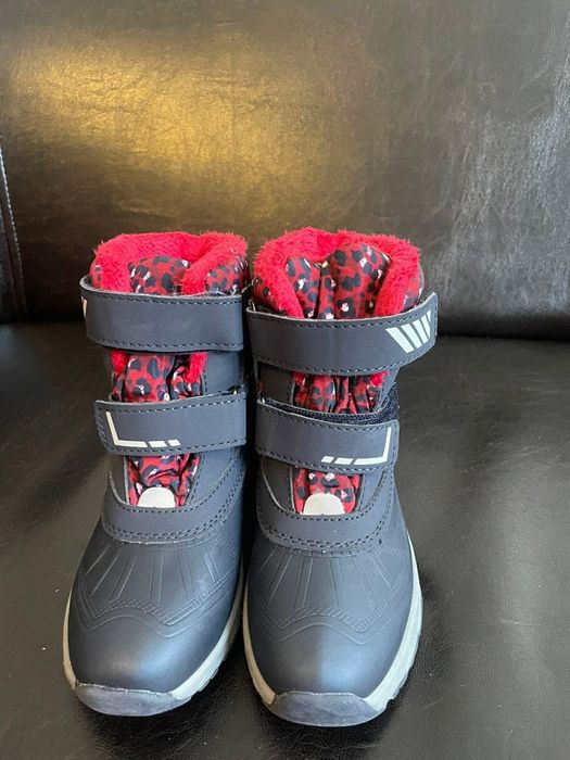 Vând ghete mărimea 29