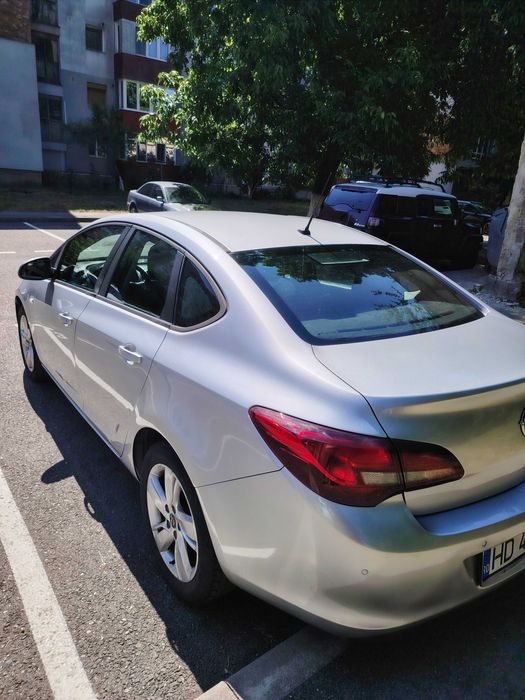 OPEL Astra 2013 — imagine 3
