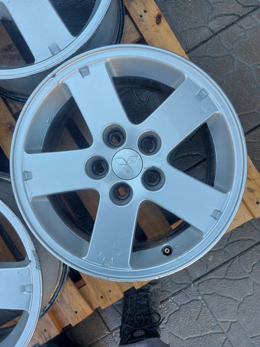 4ри бр алуминиеви 16цола;5×114,3; ет 40; 67.1мм; оригинални  Митцубиши