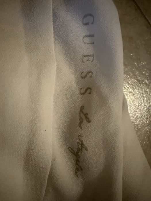 Стилен топ Guess