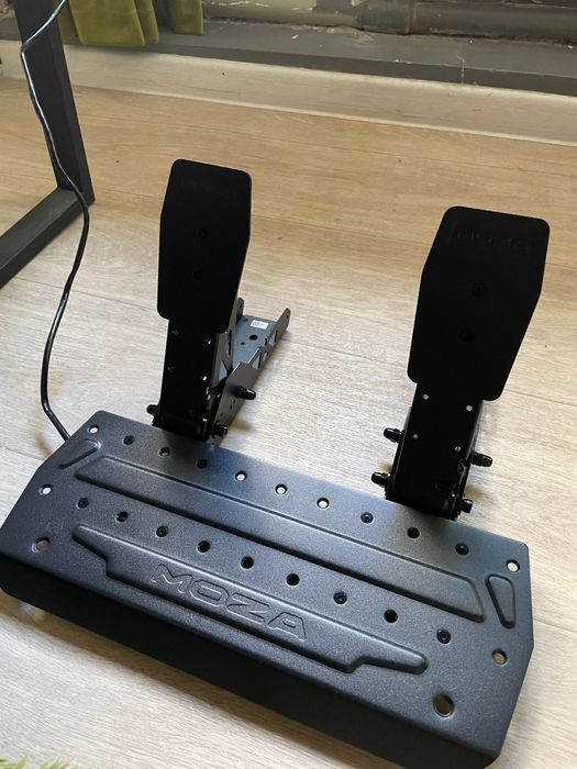Игровой руль Moza R3