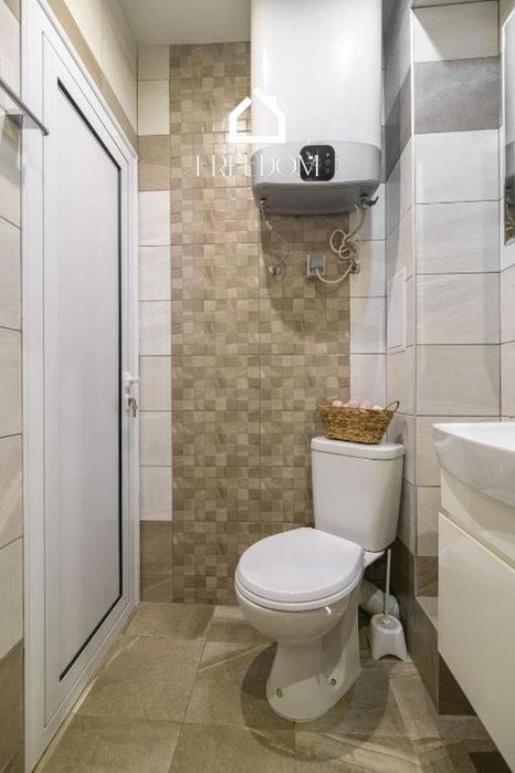 Дава се под наем Двустаен апартамент в Варна, Чайка - 62 кв.м за 770 € - Снимка #9