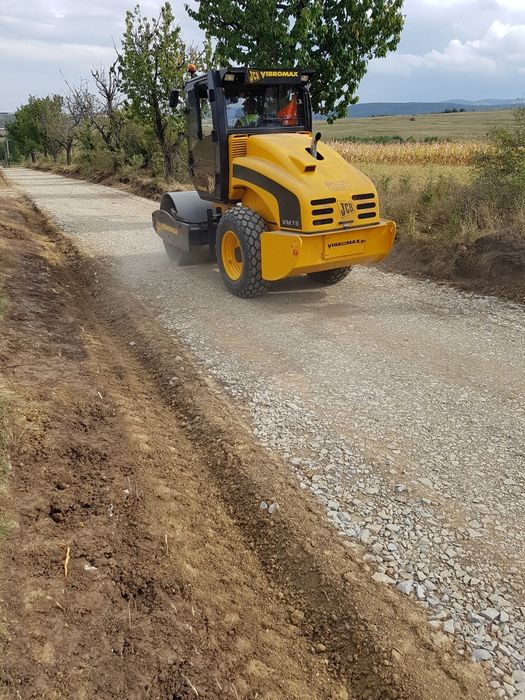 Închiriez Buldoexcavator