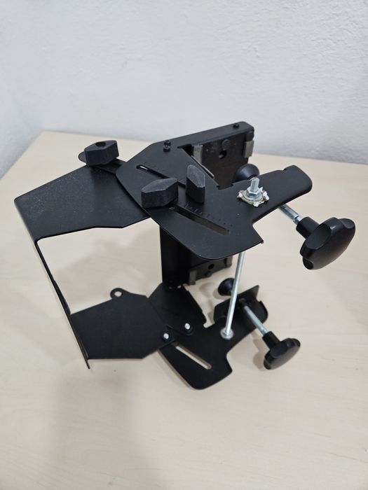 Крепление для автосим баз - Thrustmaster Simtask Steering Kit