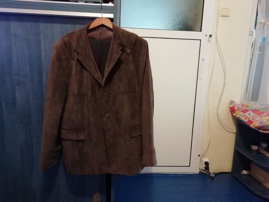 продавам мъжки костюми размер Л/ХЛ