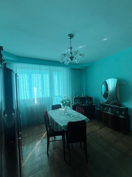 Apartament cu 3 camere