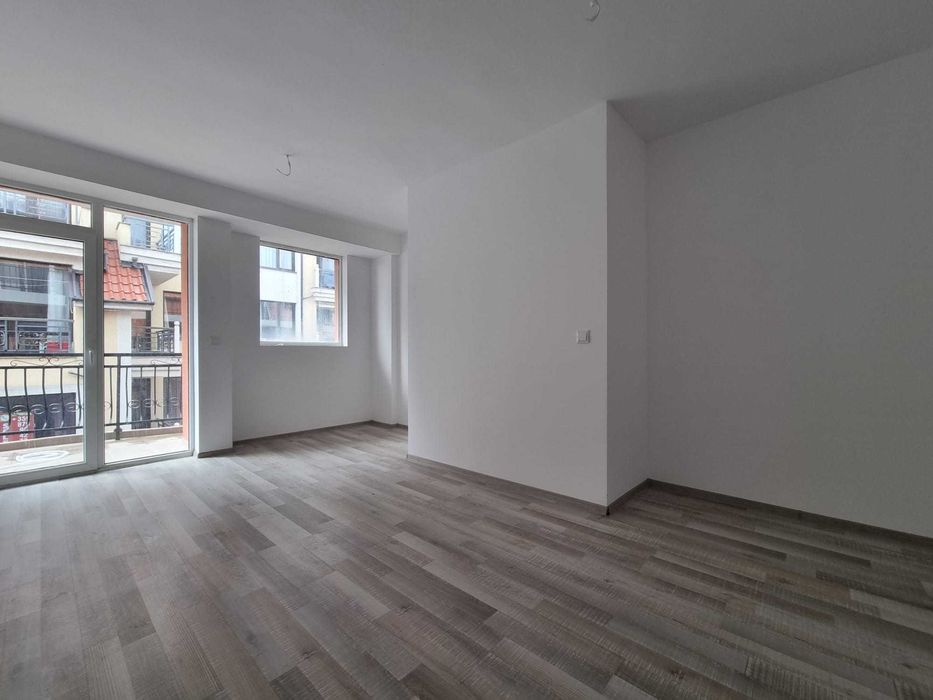 Двустаен апартамент в сграда без такса подръжка Viilla Venezia, Свети Влас