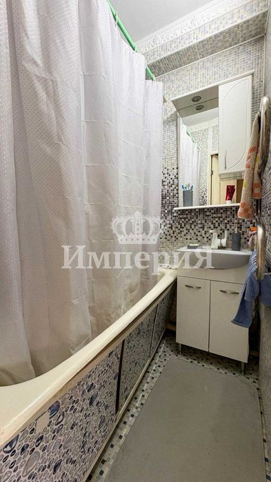 Продам 4х ком кв Алишер Империя