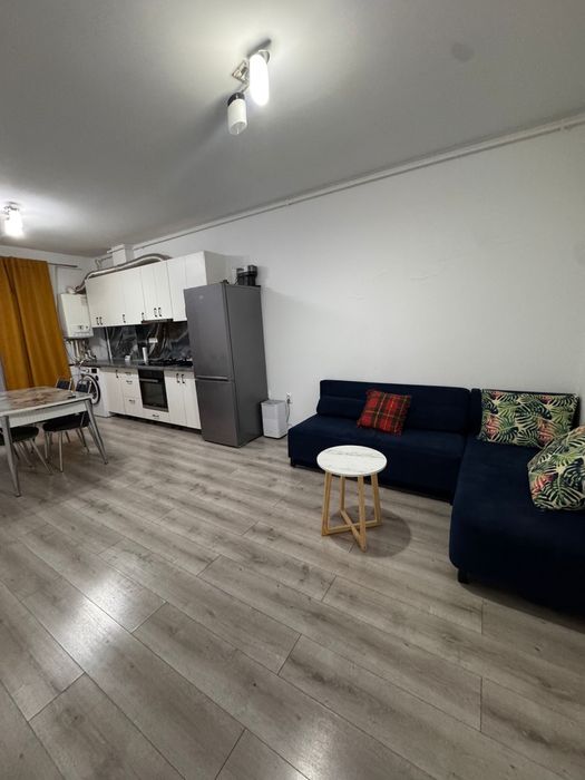 Inchiriez apartament cu 2 camere!