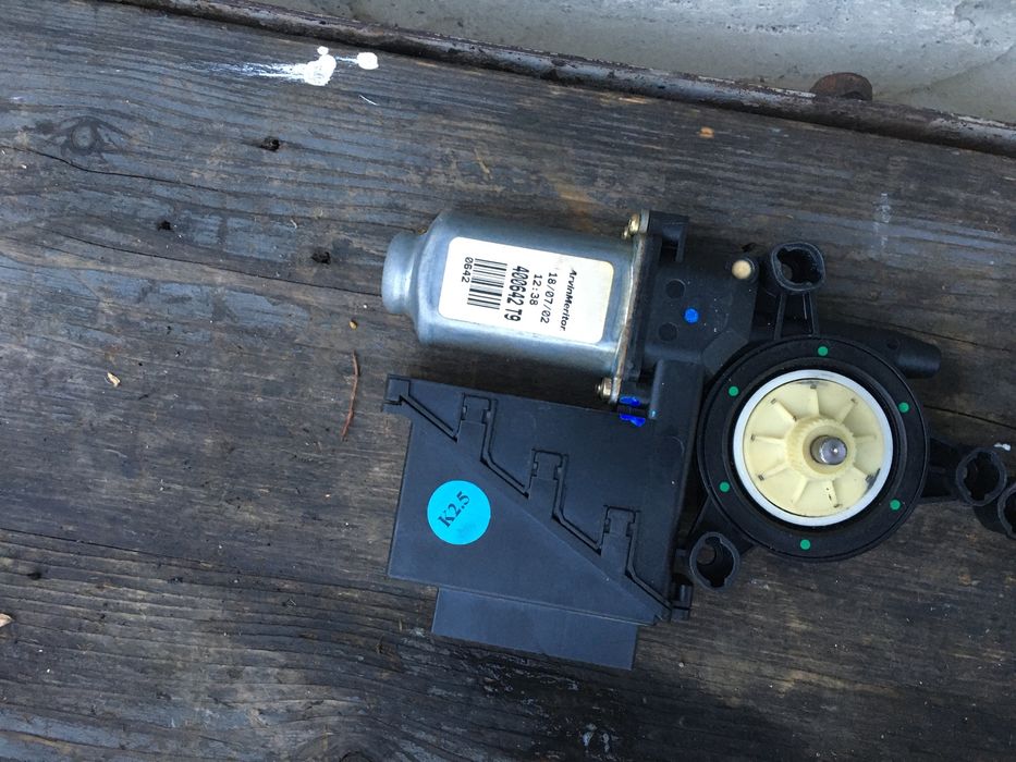 Motoras Macara Stanga Dreapta Fata Vw Volkswagen Polo 9N Skoda Fabia 1