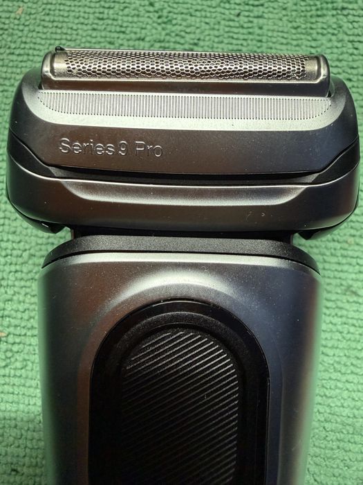 Braun Series 9 PRO+ 9567cc електрическа самобръсначка с почистваща