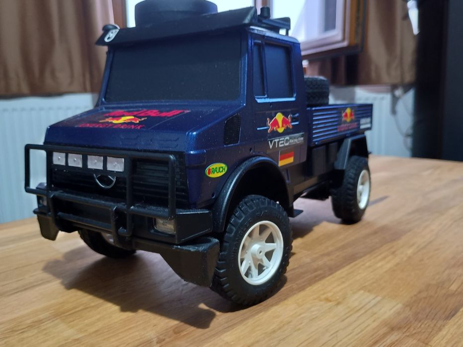 Macheta Nikko Unimog si Toyota Hilux