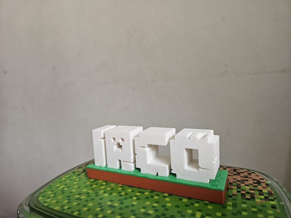 Nume personalizat cu fond de Minecraft