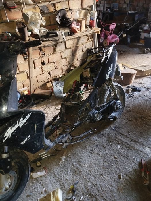 2 скутера единия за части другия може да се направи