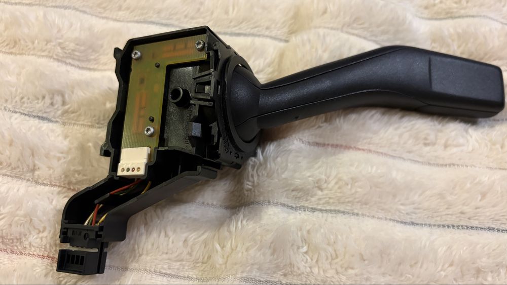 Лост за мигачи и светлини GOLF