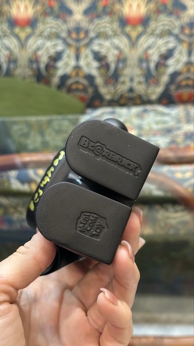 Медведь коллекционный  bearbrick