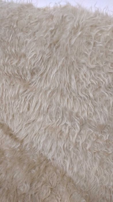 Изкуствен губер цвят шампанско  / екрю/ р-р 152 на 200 см