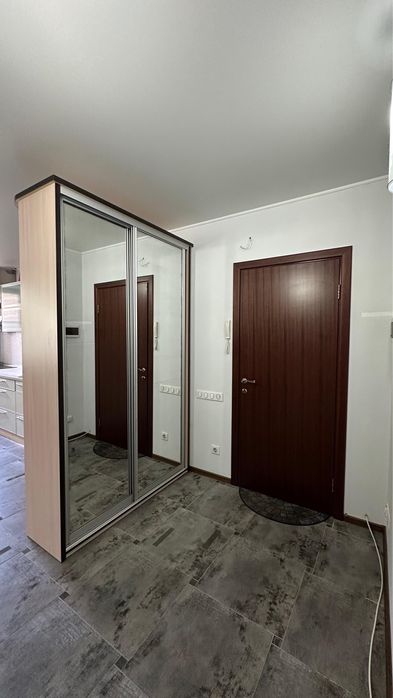 Продам 2 конм квартиру в центре города