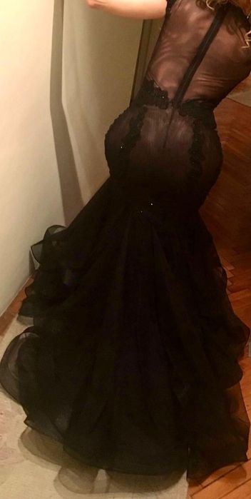 Черна бална рокля
