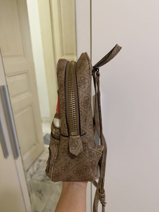 Малка раница Guess