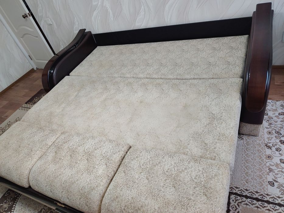 Продам диван б/у в хорошем состоянии
