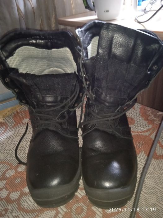 Продам берцы .берцы