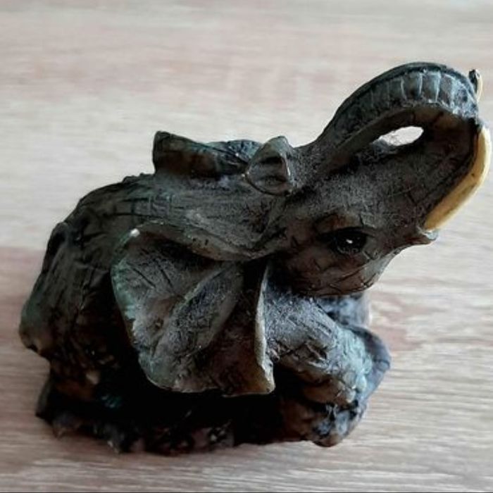 Посребрен медальон ,,Китсйски дракон"и Сребърни пръстени от мин