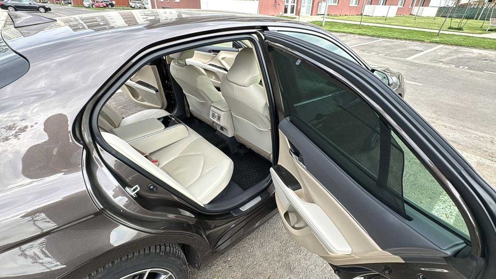 Vanzari Auto Toyota Camry