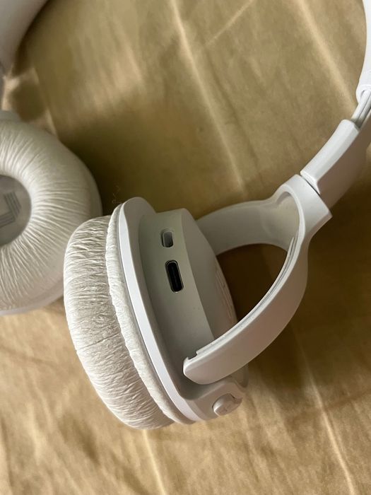 Слушалки jbl tune 520