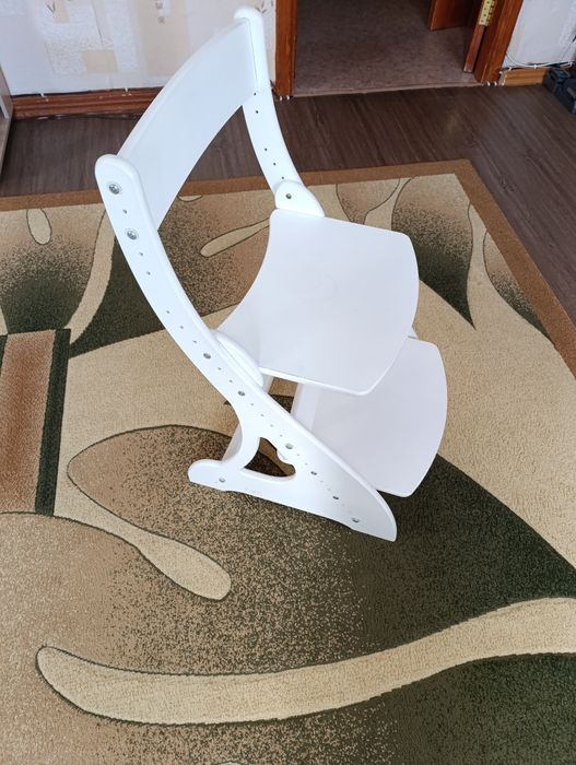 Продам детский растущий стул