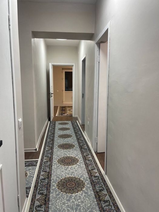 Nurafshon city  3 xonali uy birinchi qurilgan 4 talik gishtli uylardan