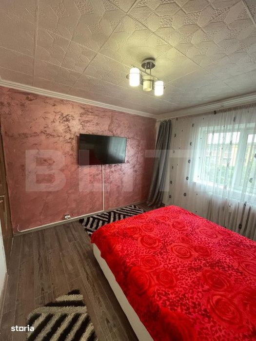 Apartament modern, 3 camere decomandat , zona Bacriz