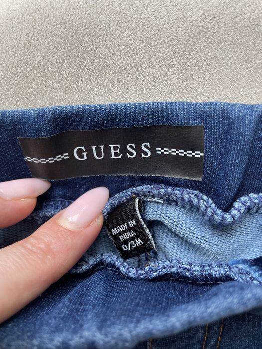 Бебешки дънки Guess