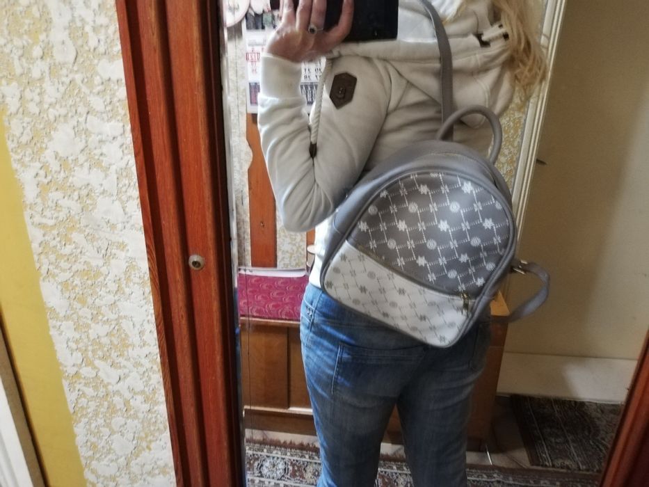 Свежа и удобна раница