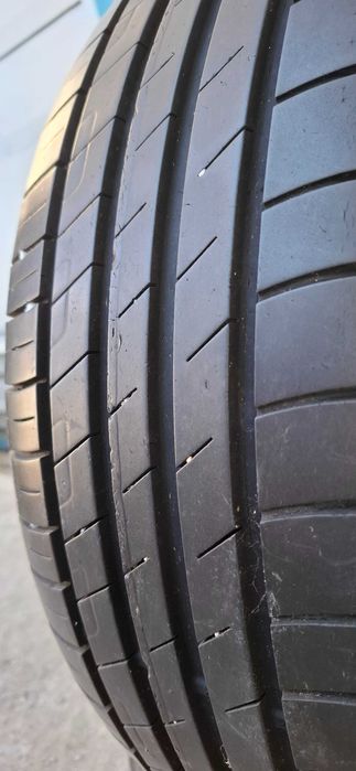 2бр 225/55/17 GOODYEAR 7,5мм грайфер дот:20г ***