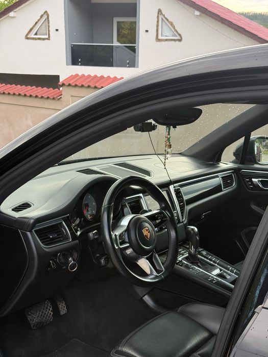 Porsche Macan 2015