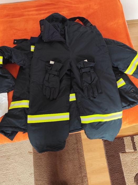 Costum izoterm pompieri militari mărime 50 talia 2