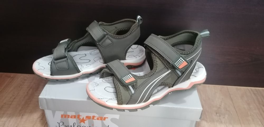 Детски отворени сандали