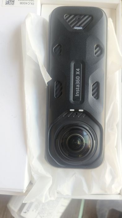Insta360x4 продам.