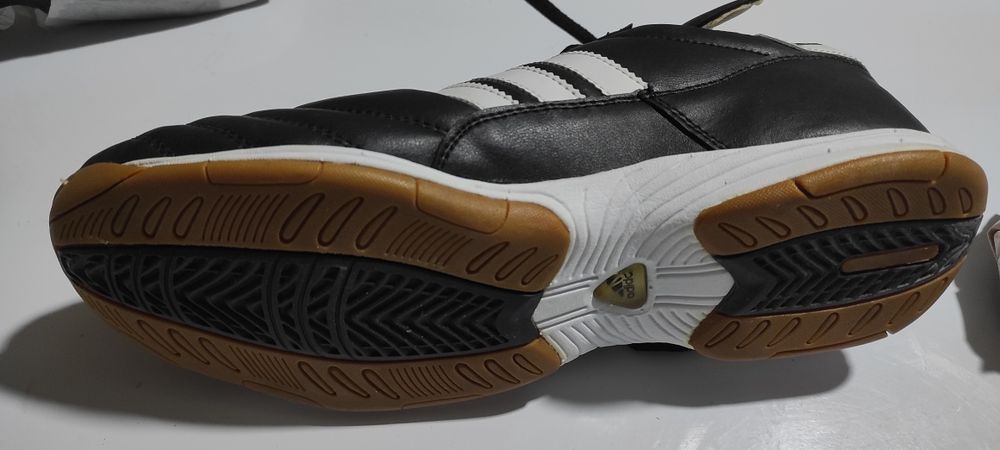 Адидас Копо Мундиаль