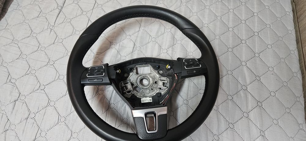 Волан  golf 6 passat b6 b7 cc