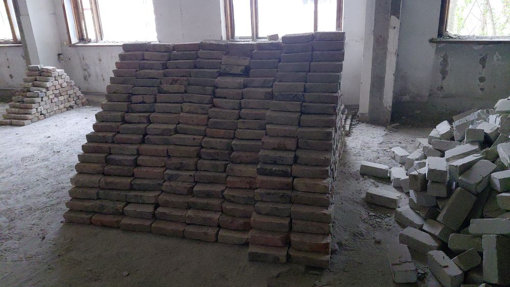 Кирпиш красныи и целикатныи